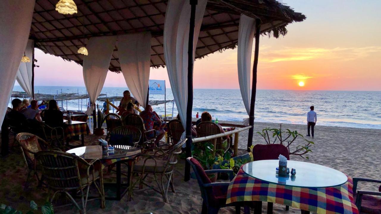 Shanu'S Seaside Inn - A Guesthouse, 100 Metres To Candolim Beach Exterior photo